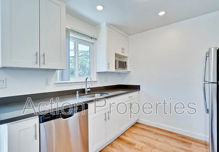 2186 Carlmont Dr #6 — Photo 9
