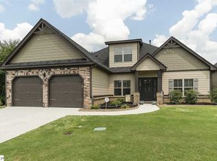 511 Tulip Tree Ln, Simpsonville, SC 29680