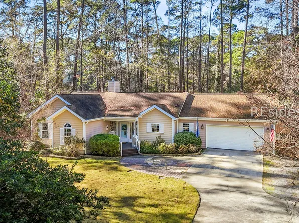561 Sams Point Rd, Beaufort, SC 29907