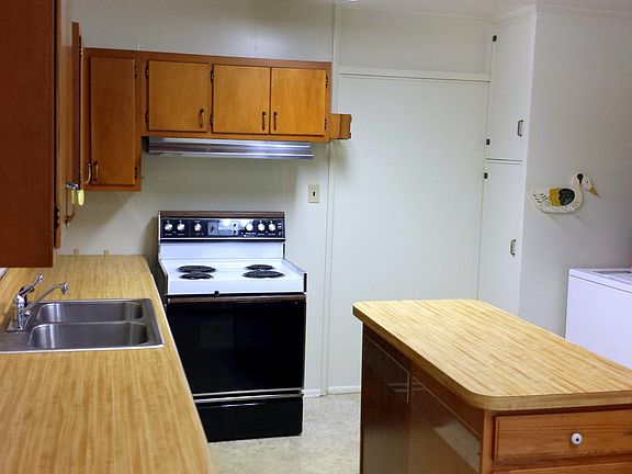 5th image of 3113 NW Myrtlewood Dr