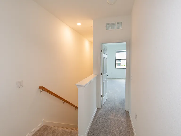 20450 Lagente Cir — Photo 4