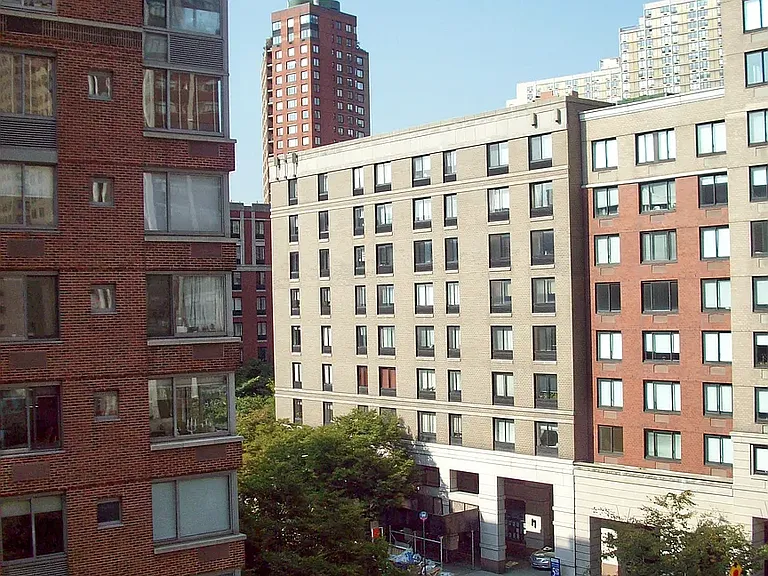 99 Battery Pl #6K — Photo 8