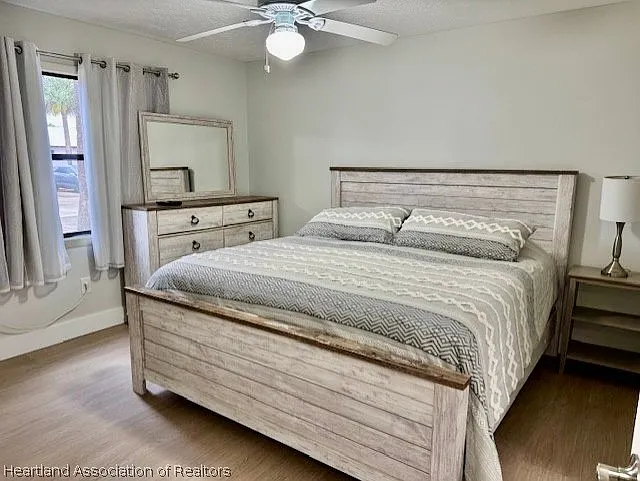 111 E Villaway Rd — Photo 23