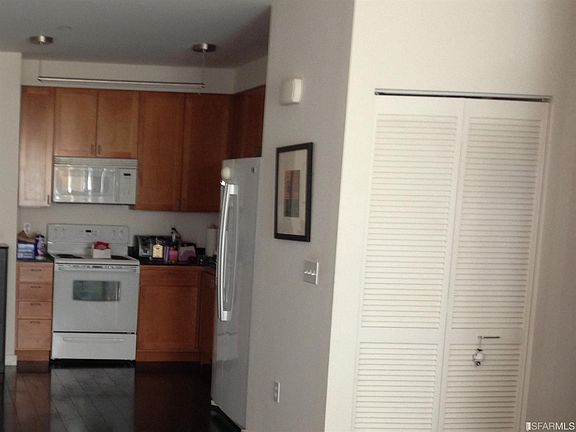 2nd image of 888 7th St Unit 207
