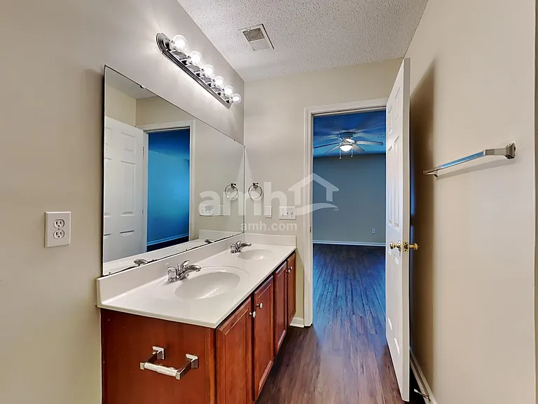 8545 Chloe Ln — Photo 12