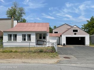 8 Connecticut Ave, Queensbury, NY 12804