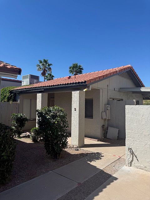 1st image of 15201 N 25th Dr Unit 3