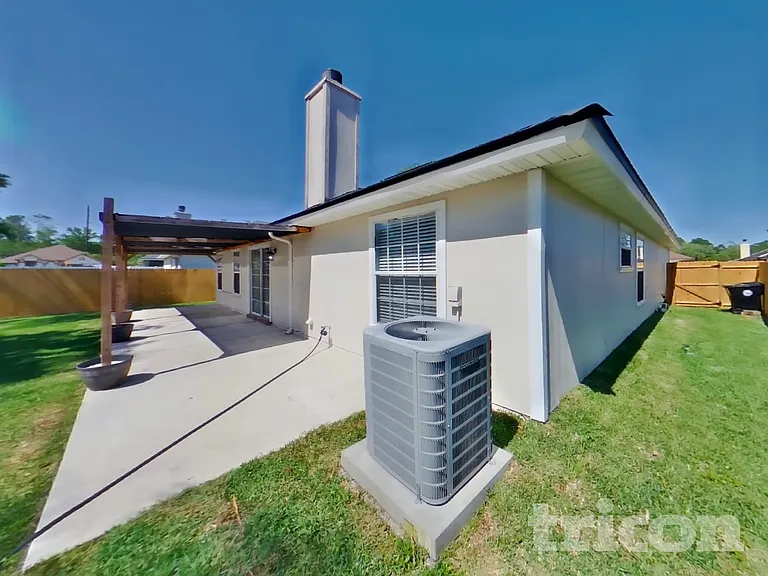 1552 Glen View St — Photo 17