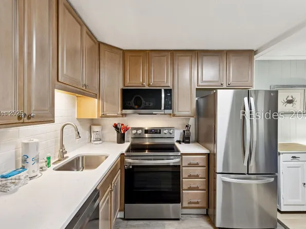 21 Lagoon Rd APT B1g, Hilton Head Island, SC 29928