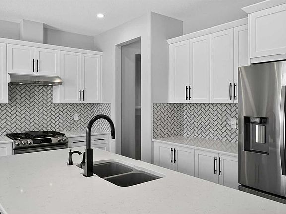 2nd image of 154 E Yorkstone Way SW