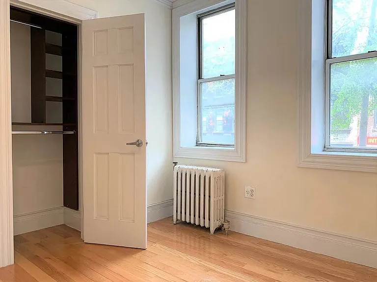 402 W 44th St #5T — Photo 6