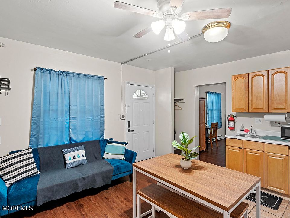 1st image of 54 Lincoln Ave #3