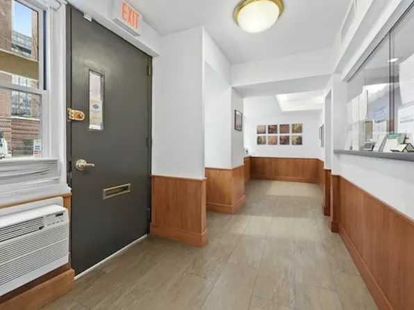 1175 York Avenue image 12 of 12