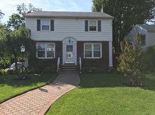 64 Raymond Ave, Rutherford, NJ 07070