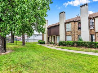 17230 Imperial Valley Dr APT 27, Houston, TX 77060