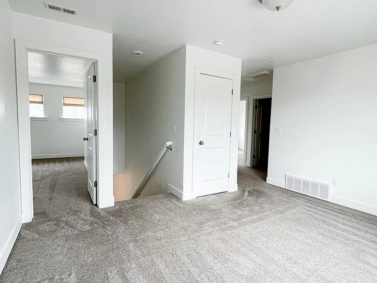 1863 S 1425 W — Photo 32
