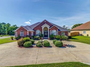 2306 Rue Maison, Biloxi, MS 39532