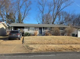 1525 Layven Ave, Florissant, MO 63031