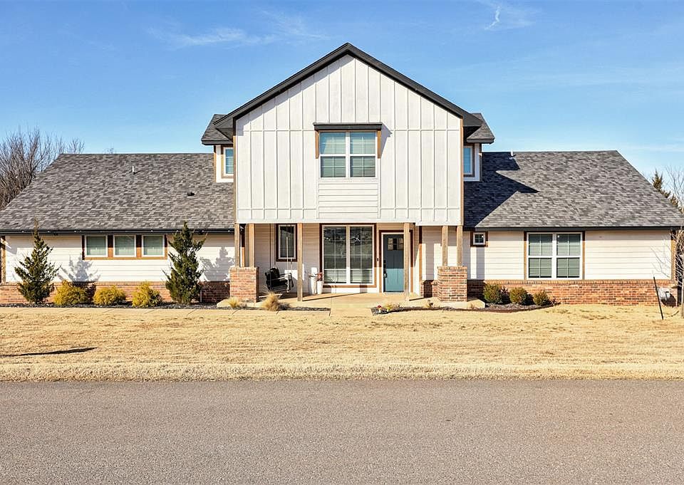 1st image of 2839 Redwood Ct