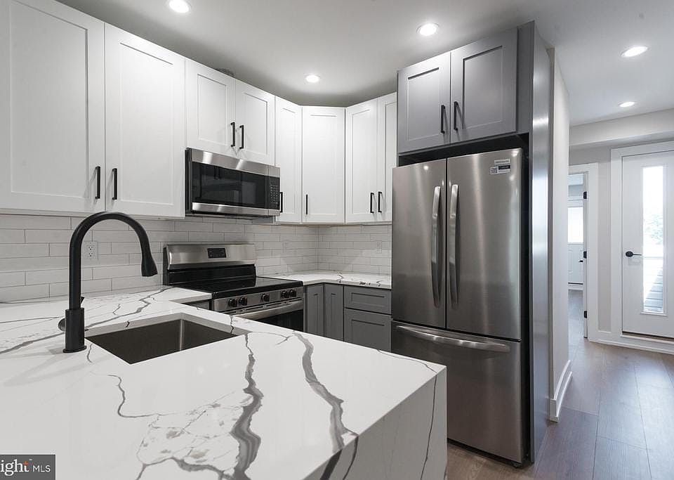 1st image of 3849 Fairmount Ave #3