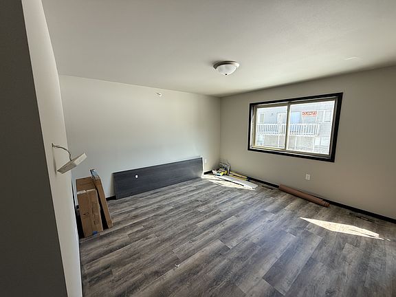 3rd image of 3147 Oak Knoll Dr #1