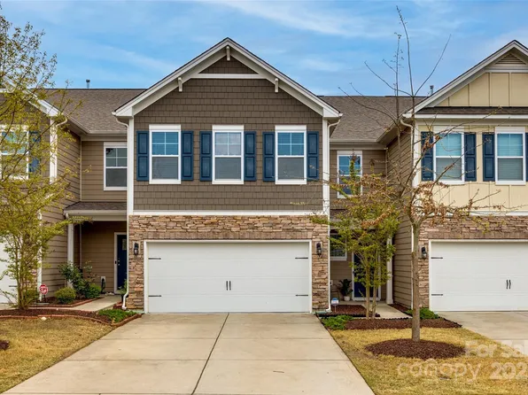 1211 Croft Dr, Fort Mill, SC 29708