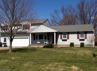 905 Dodge Dr, Amherst, OH 44001