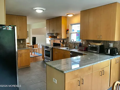 145 Kemp Ave Photo 1