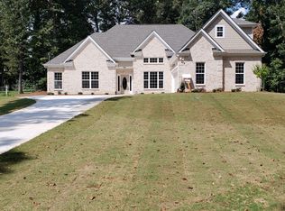 901 Allgood Rd, Stone Mountain, GA 30083