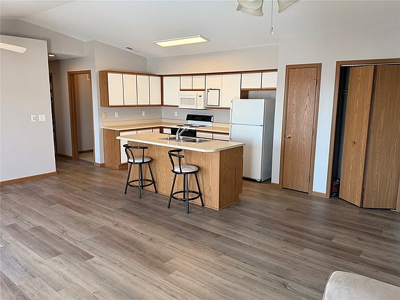 2nd image of 5575 Kacena Ave Unit 5
