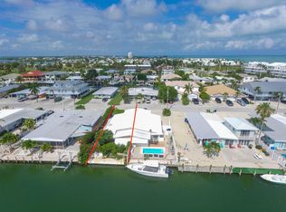 211 9th St, Key Colony Beach, FL 33051