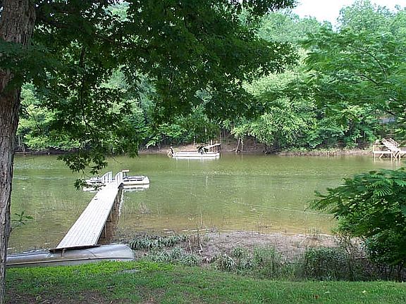 Pier to boat dock