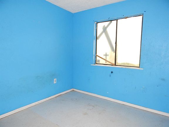 5th image of 18481 Summer Hills Blvd