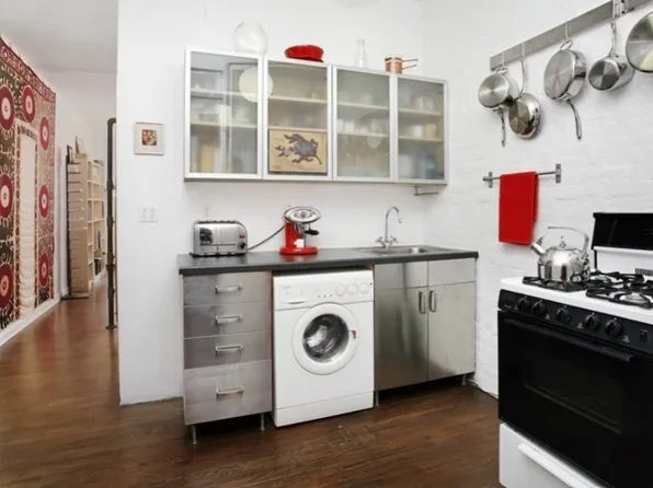 195 Prince Street image 1 of 12