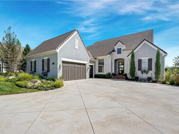 15009 Chadwick St, Overland Park, KS 66224