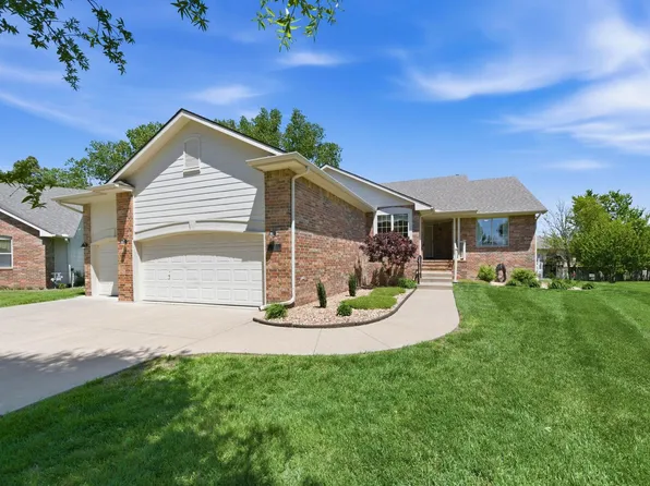 237 S Maple Dunes Ct, Wichita, KS 67235