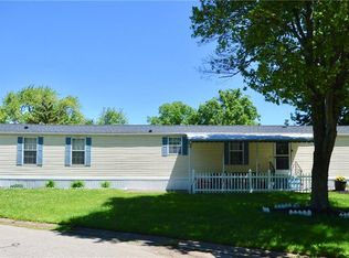 1 Carousel Ln #1, Olmsted Falls, OH 44138