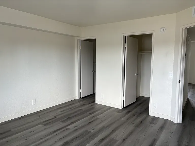1319 Peckham St #19 — Photo 25