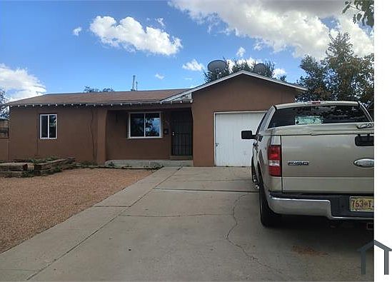 2nd image of 5408 Mountain Rd NE