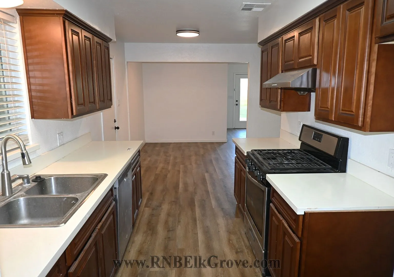 Resident Benefit Package Property — Photo 4