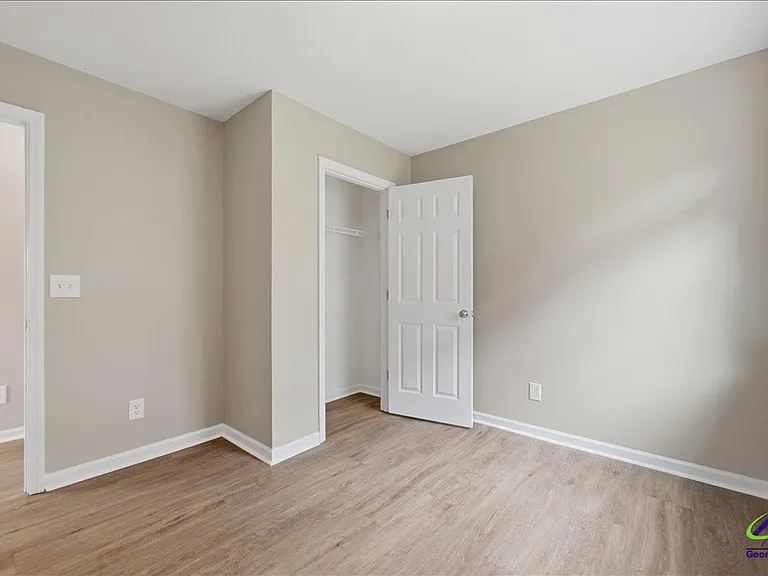 305 Links View Dr — Photo 14