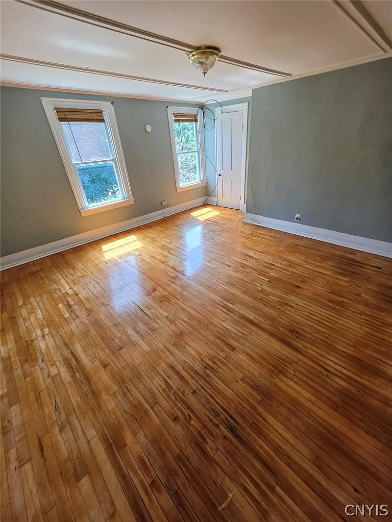 1 bed, 1.0 bath, 5640 sqft, $1,100 — Photo 4