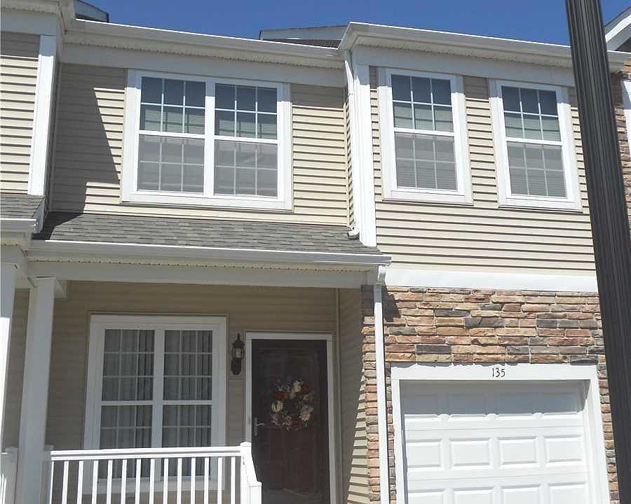 1st image of 135 Somerset Dr