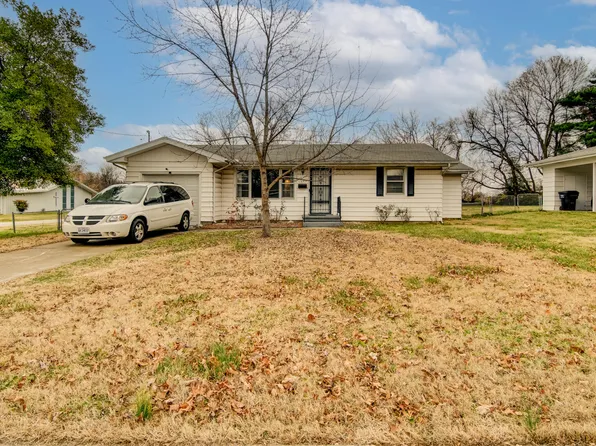 1302 S Newton Avenue, Springfield, MO 65807