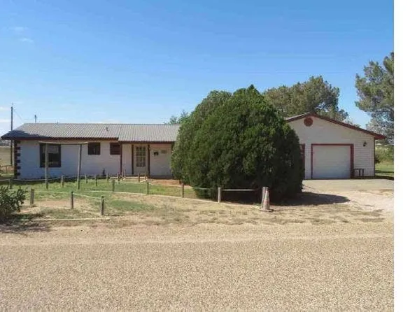 112 County Road 402 #M, Seminole, TX 79360