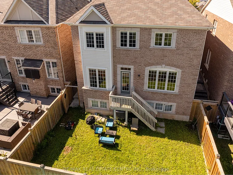 249 Hinton Ter — Photo 2