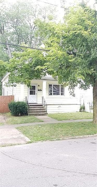 1st image of 107 Weber Ave