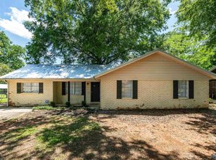211 Robinson St SW, Decatur, AL 35601