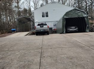 62 Crawley Falls Rd, Brentwood, NH 03833