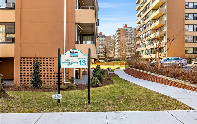 Sold by Realty Connect USA | media 39